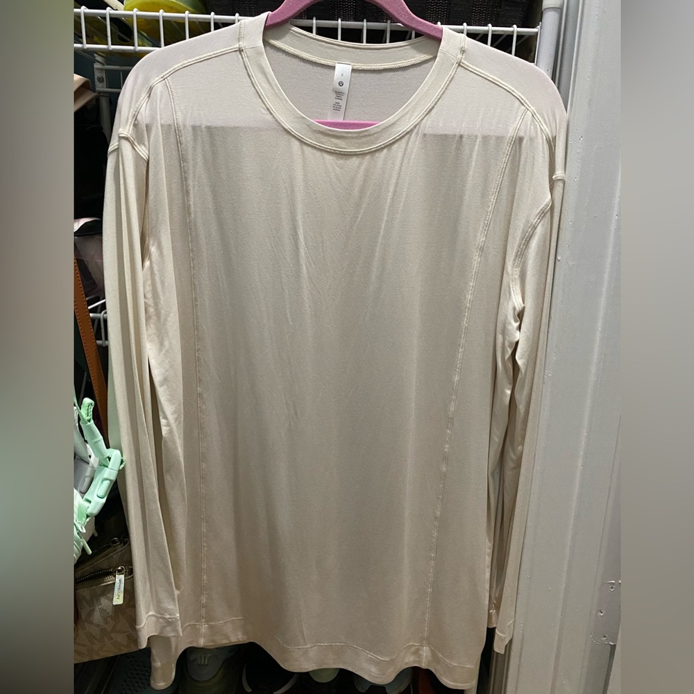 Long sleeve Lululemon top